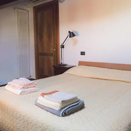 Casa Bella Pratello Apartment *